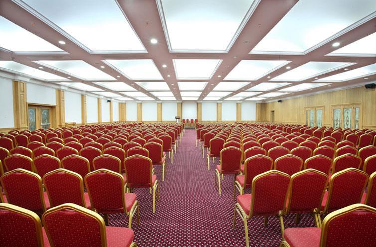 Radisson Blu Kochi Hotel Faciliteter billede The main conference hall