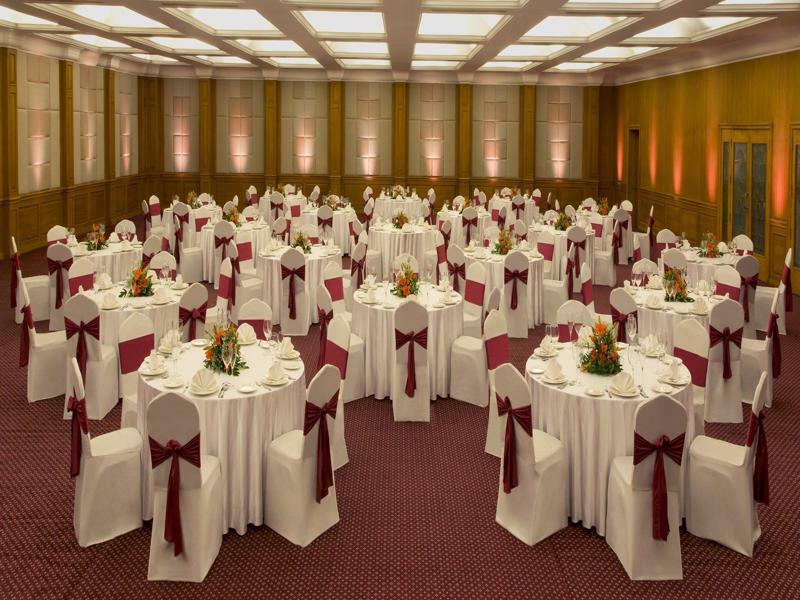 Radisson Blu Kochi Hotel Eksteriør billede The Grand Ballroom